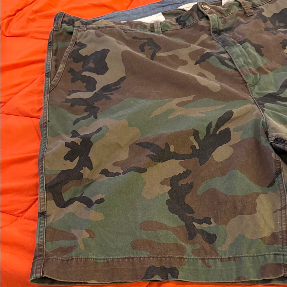 Polo by Ralph Lauren Men's Green Camouflage Shorts - Picture 3 of 16